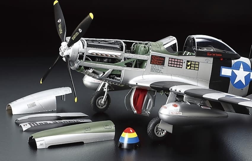 TAMIYA - 1:32 NORTH AMERICAN P-51D/K MUSTANG PACIFIC THEATER