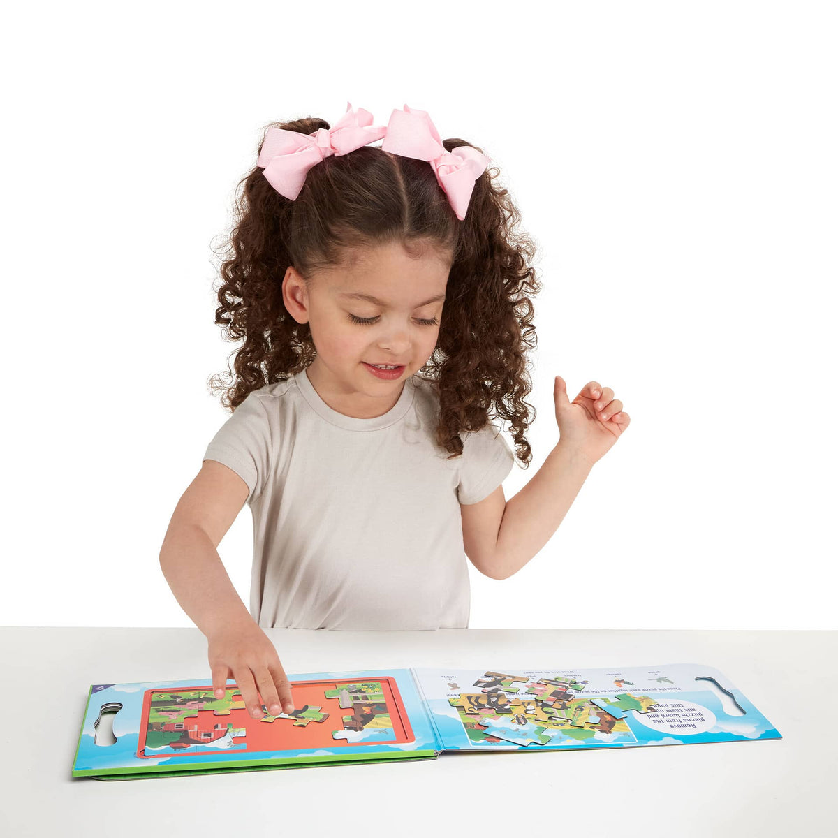 Melissa & Doug - Take Along Magnetic Jigsaw Puzzles - On The Farm