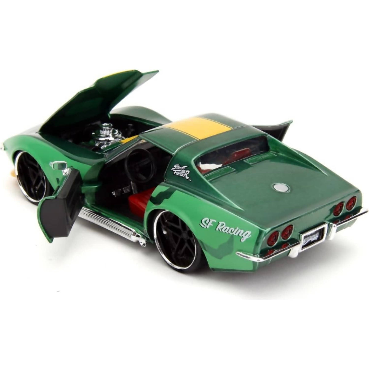 JADA TOYS - STREET FIGHTER1969 CHEVROLET CORVETTE STINGRAY ZL1 WITH CAMMY FIGURE 1:24 SCALE DIECAST VEHICLE FIGURE SET