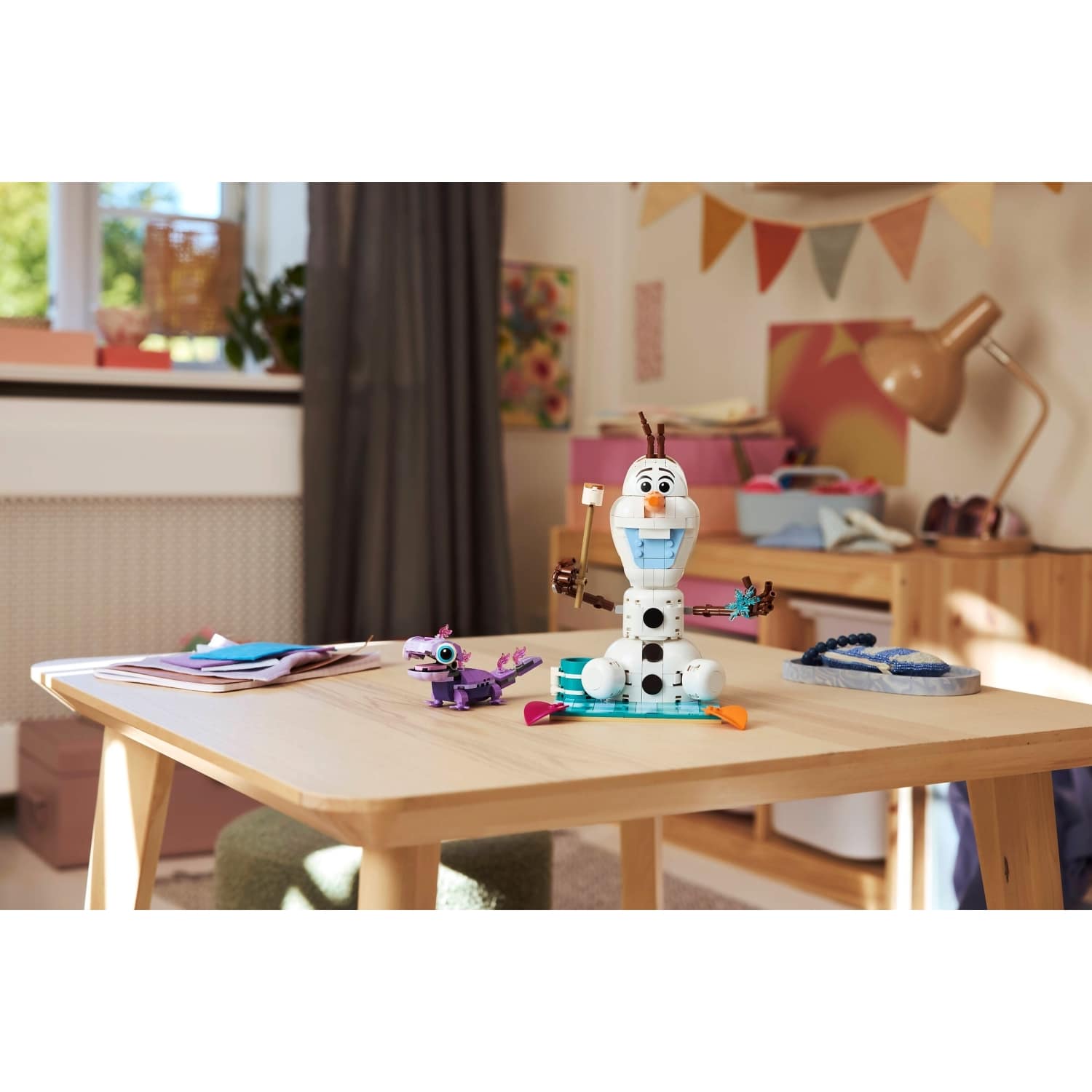 LEGO® 43287 Olaf and Bruni s Picnic Fun - Disney