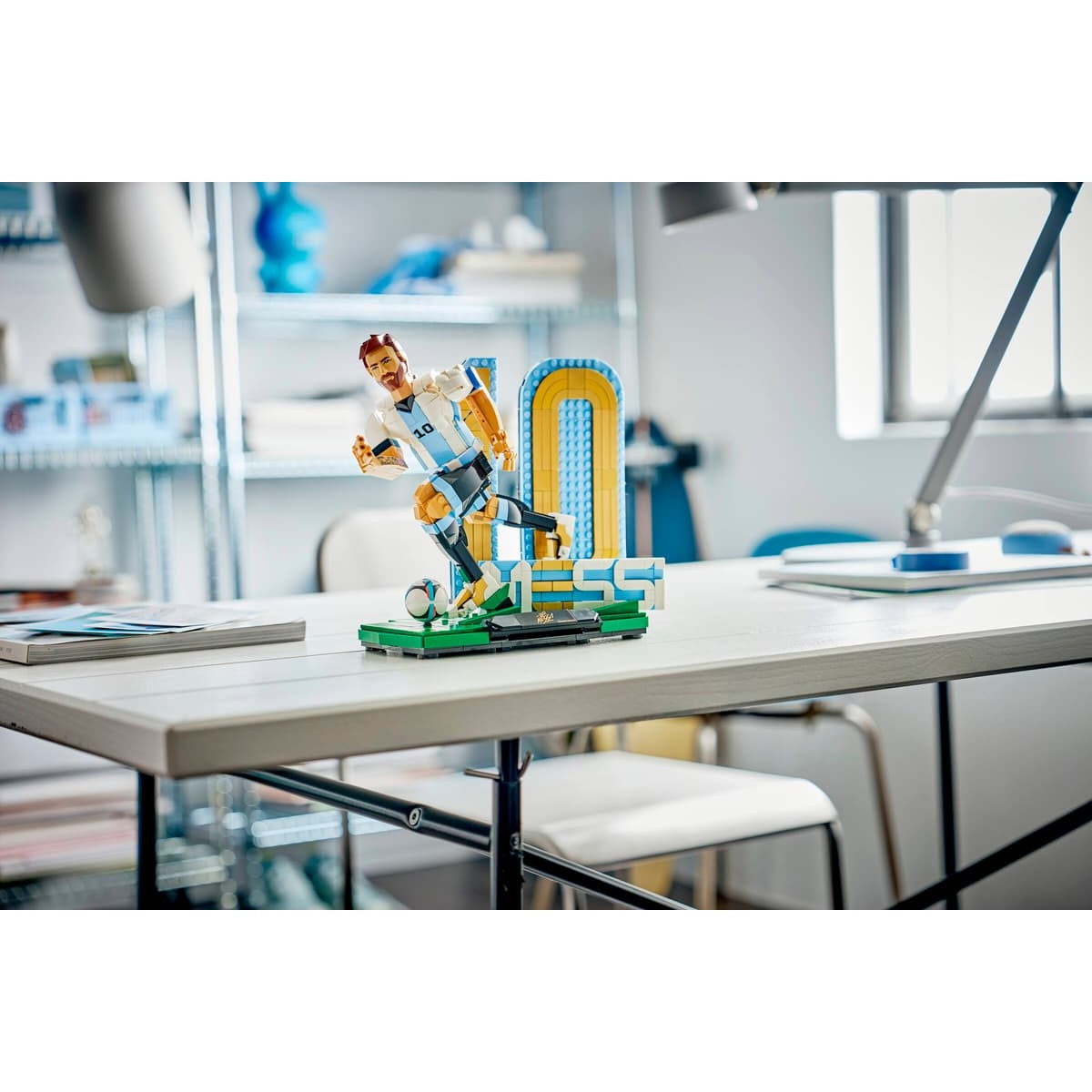 LEGO® 43015 Lionel Messi Football Legend - Editions