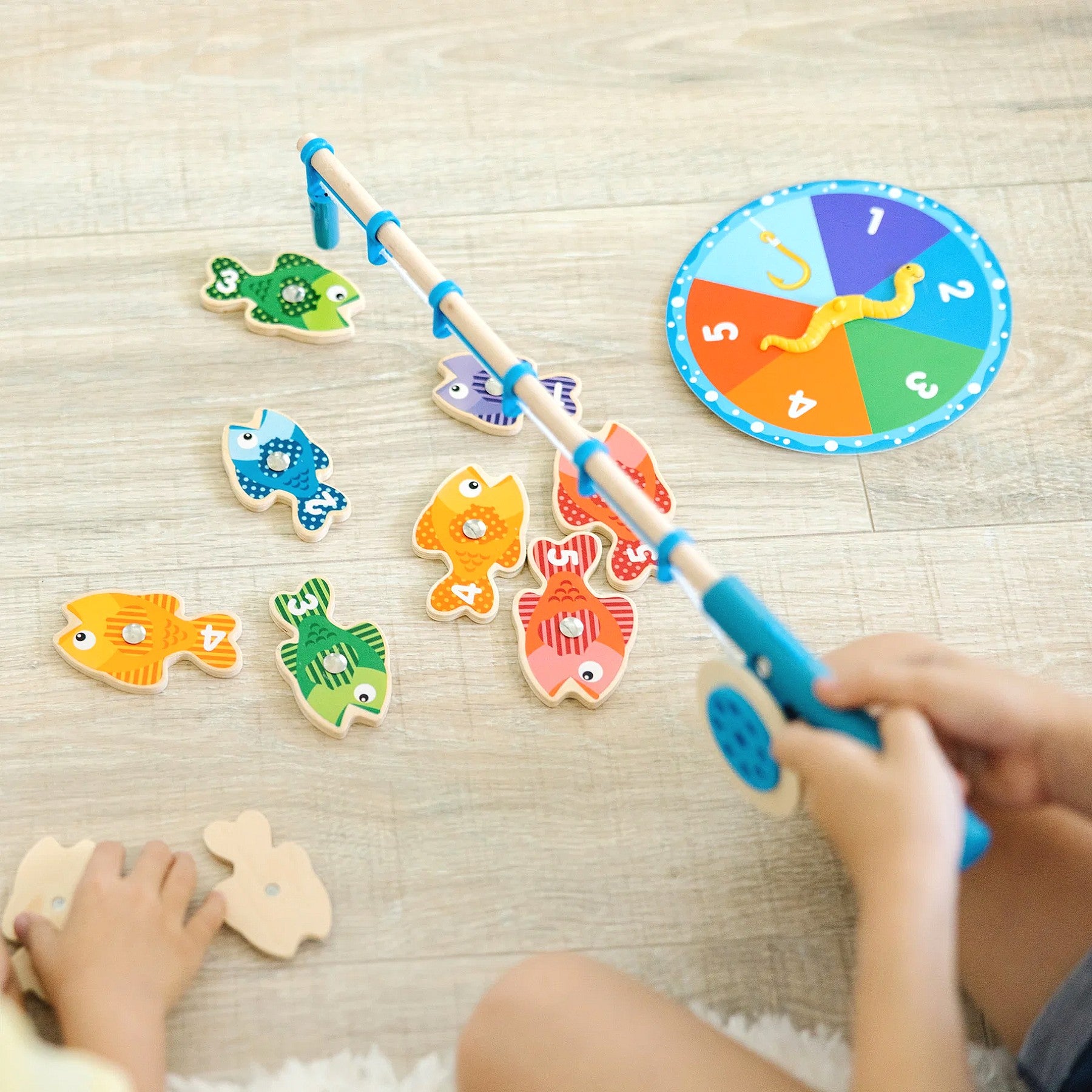 Melissa & Doug - Catch & Count Fishing Game