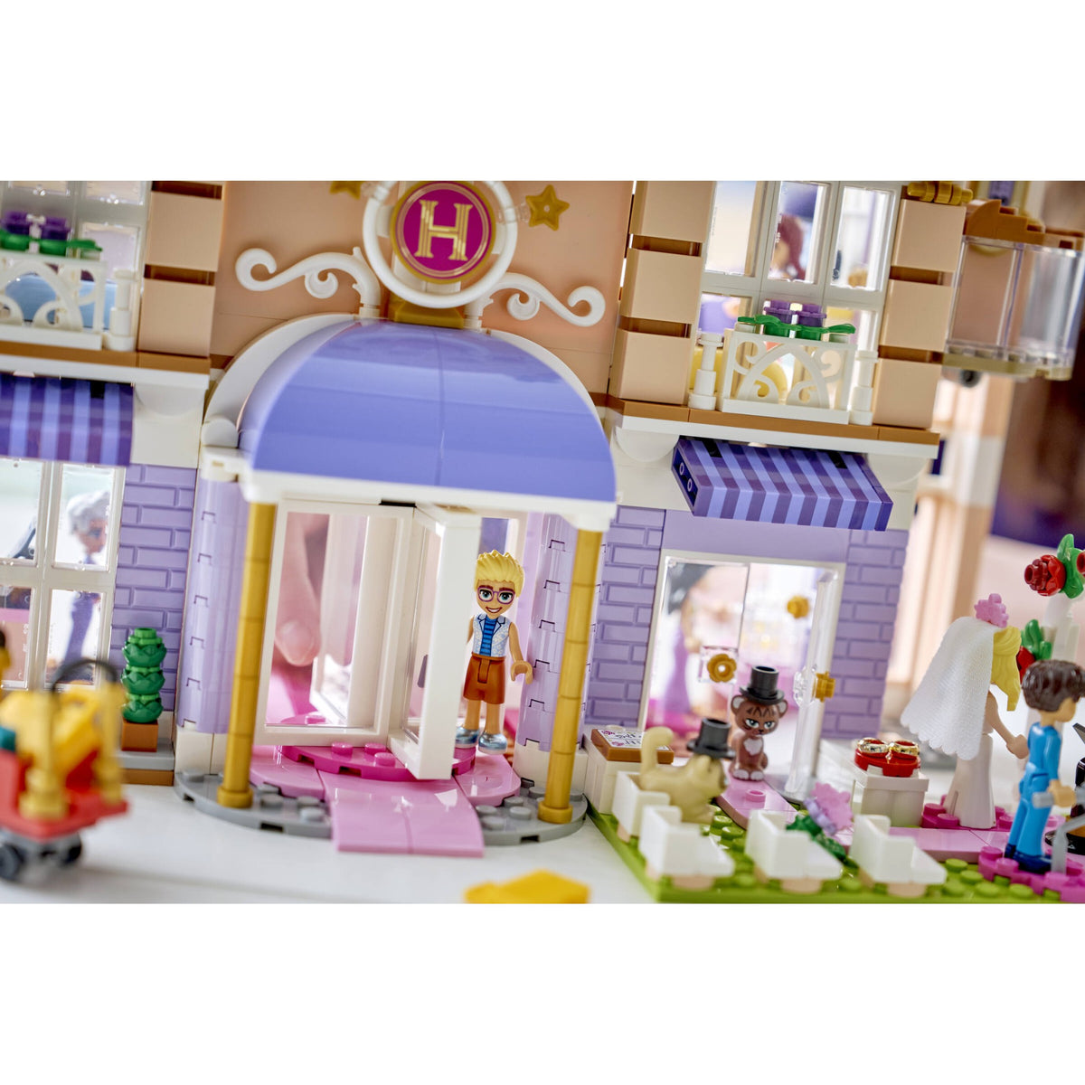 LEGO® 42704 Heartlake City Grand Hotel - Friends