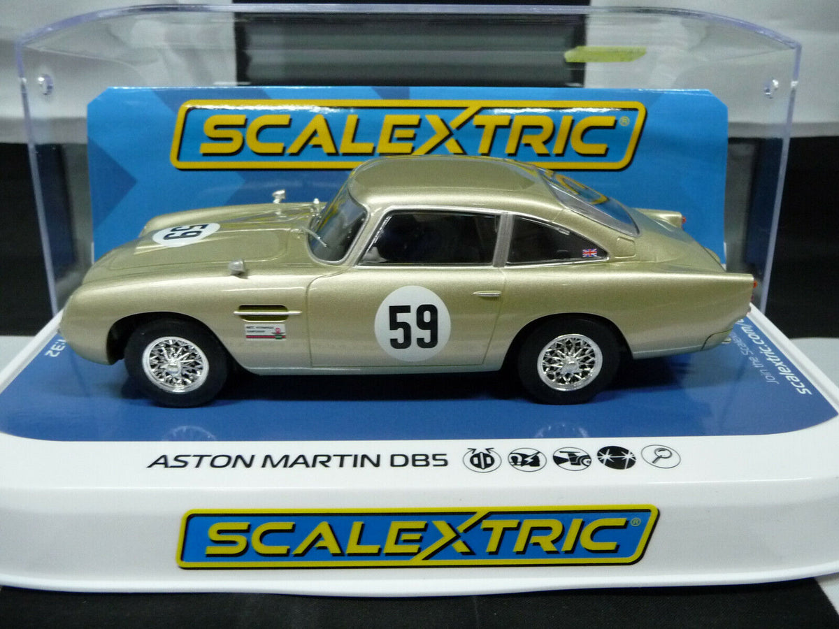 SCALEXTRIC - C4166 1:32 ASTON MARTIN DB5 WHITE GOLD SLOT CAR