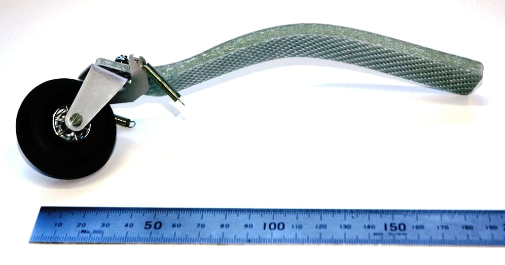 KRILL AIRCRAFT AUSTRALIA - YAK LONG 40% TAILWHEEL