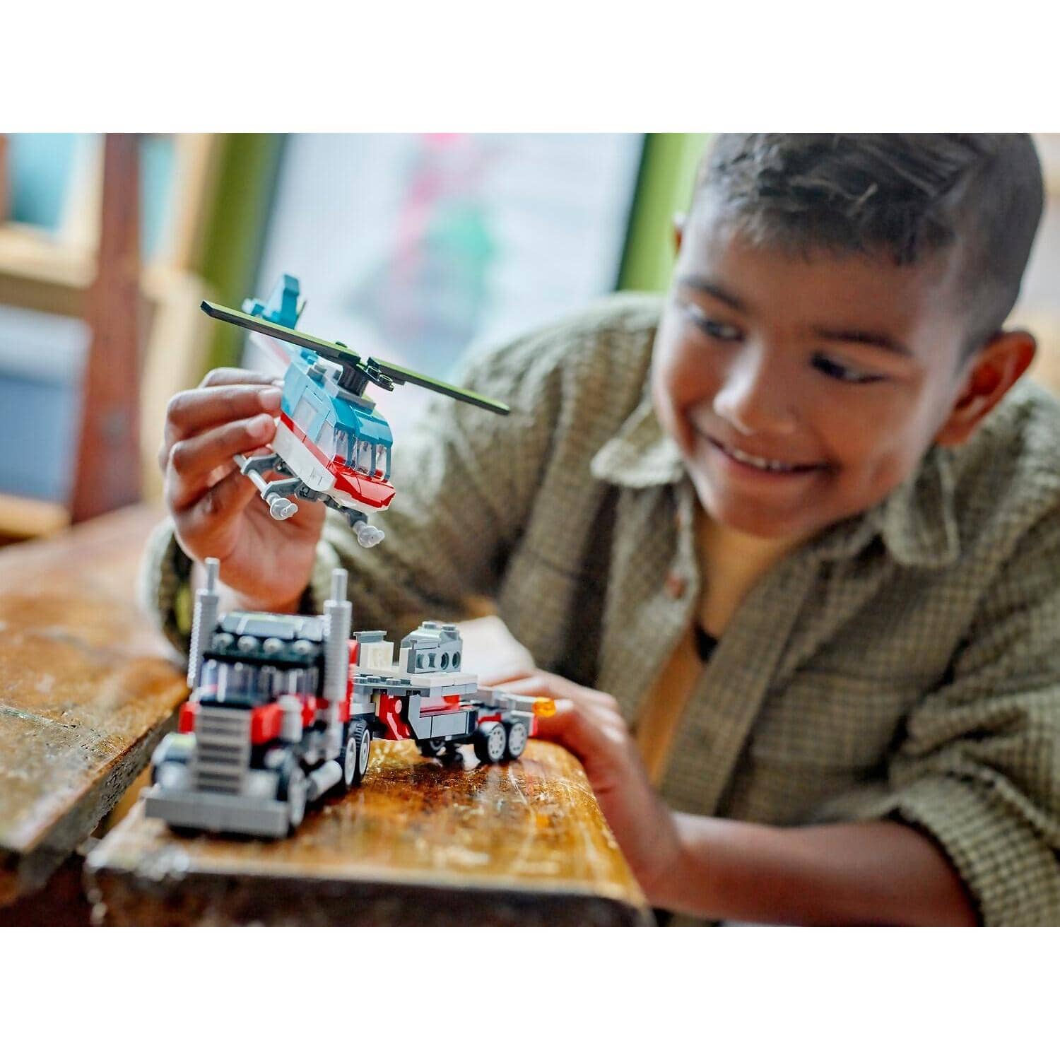 LEGO® 31146 Flatbed Truck with Helicopter - Creator 3in1
