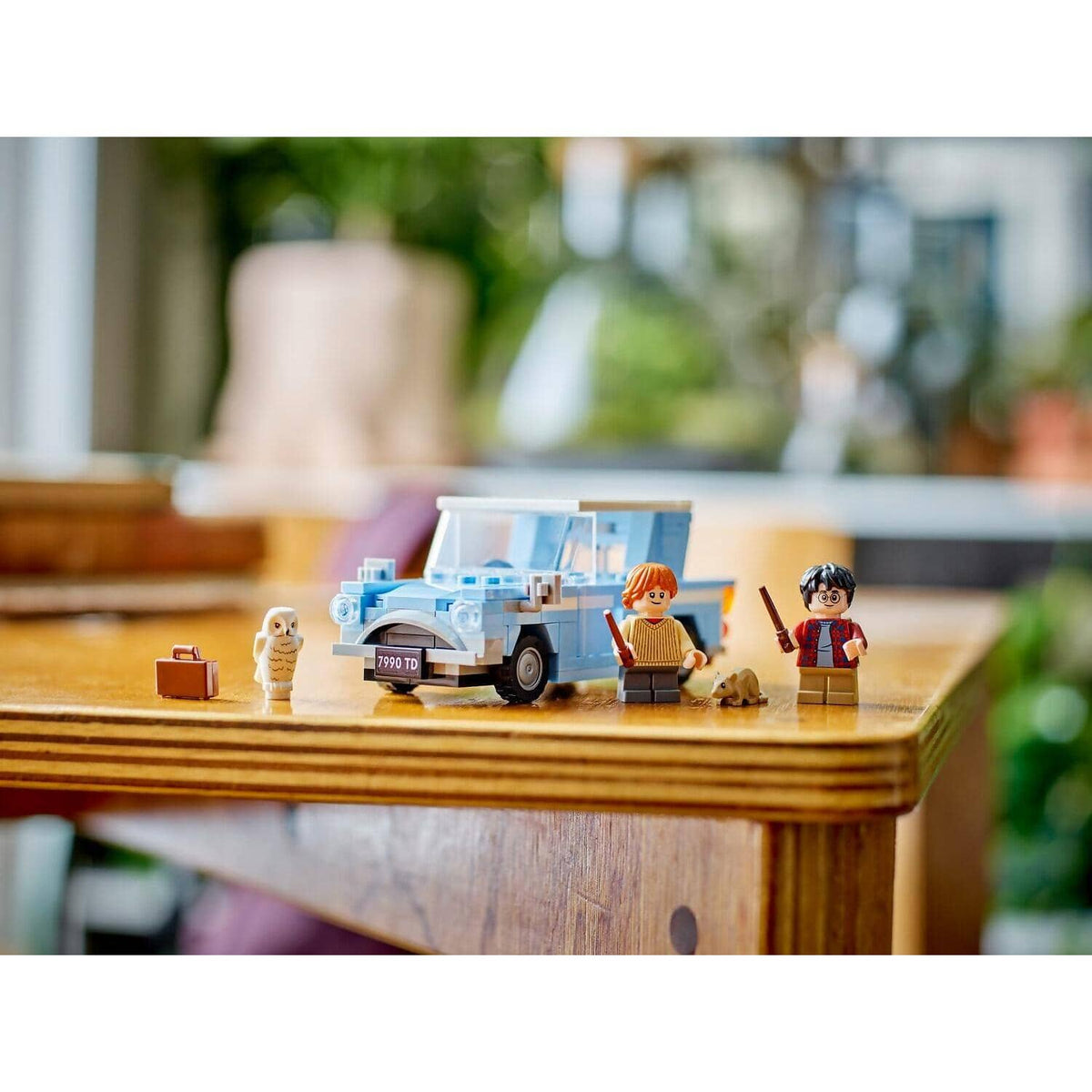 LEGO® 76424 Flying Ford Anglia - Harry Potter™
