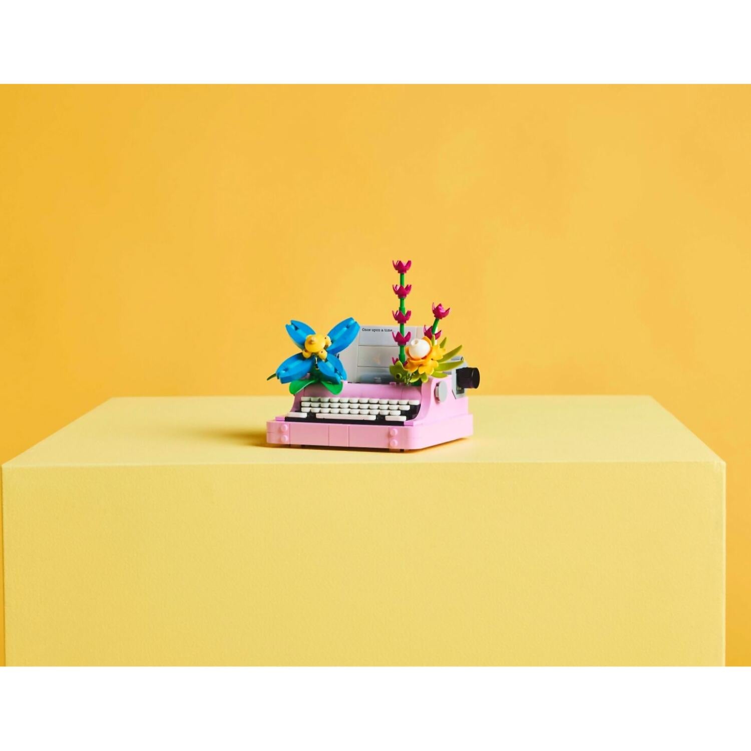 LEGO® 31169 Typewriter With Flowers - LEGO® Creator 3-in-1