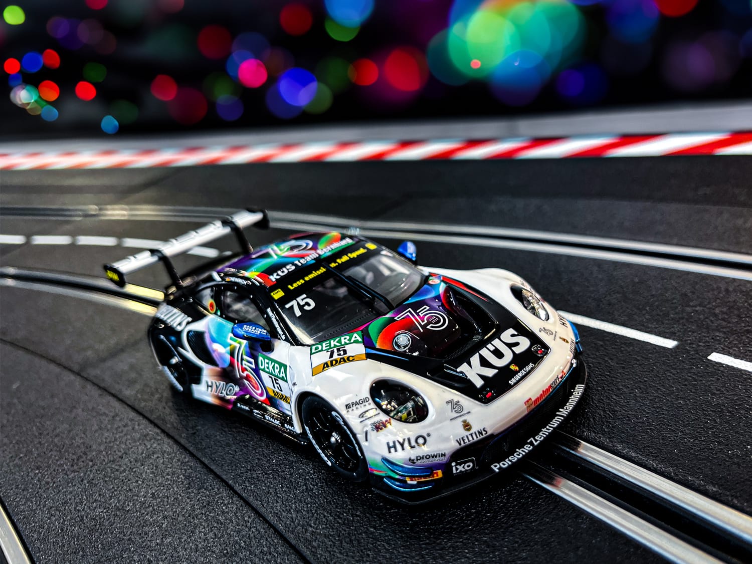 CARRERA - EVOLUTION 1:32 - PORSCHE 911 GT3 R TEAM BERNHARD NO.75 DTM 2023 - SLOT CAR ALSO SUITS SCALEXTRIC