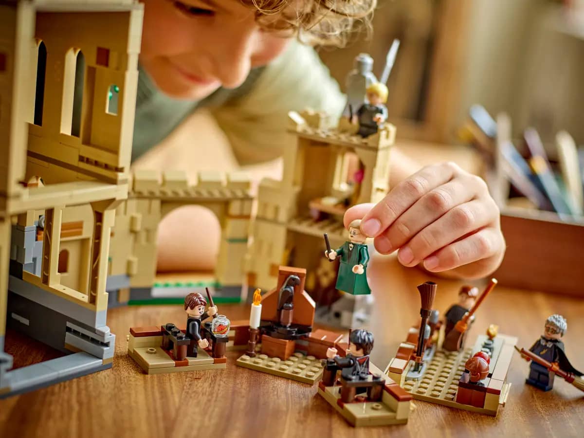 LEGO® 76447Hogwarts Castle: Flying Lessons - Harry Potter™