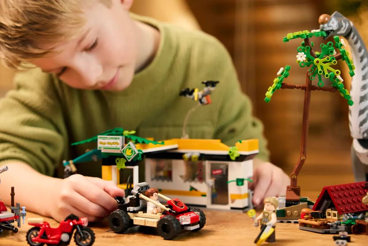 LEGO® 76973 Raptor & Titanosaurus Tracking Mission - Jurassic World™