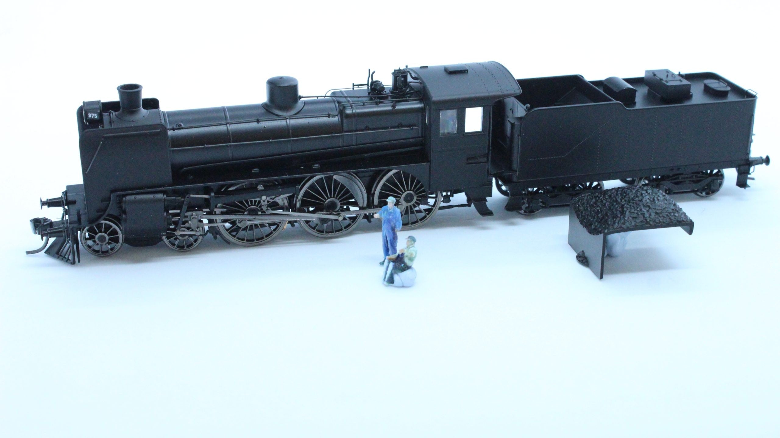 IXION A2 975; 12V DC NON-SOUND HO SCALE VR A2 CLASS 4-6-0