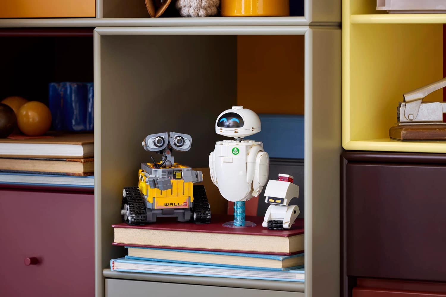 LEGO® 43279 WALL-E and EVE - Disney