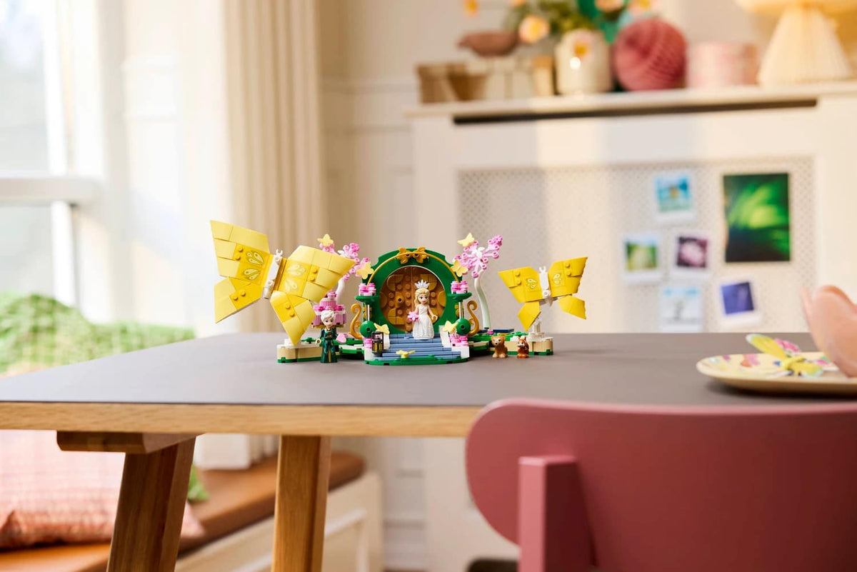 LEGO® 75688 Glinda's Wedding Day - Wicked