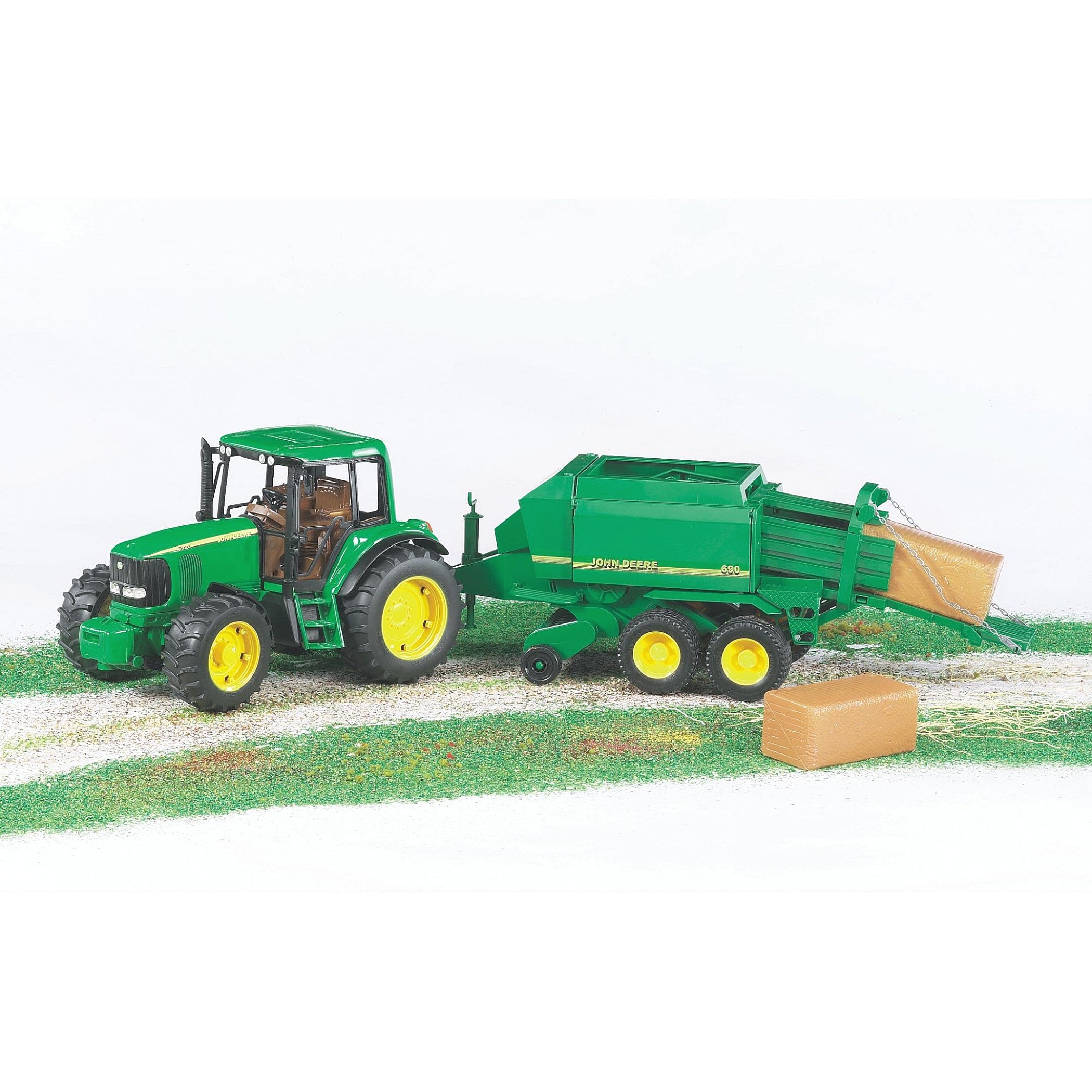 Bruder - John Deere 690 Big Bale Press Scale 1:16