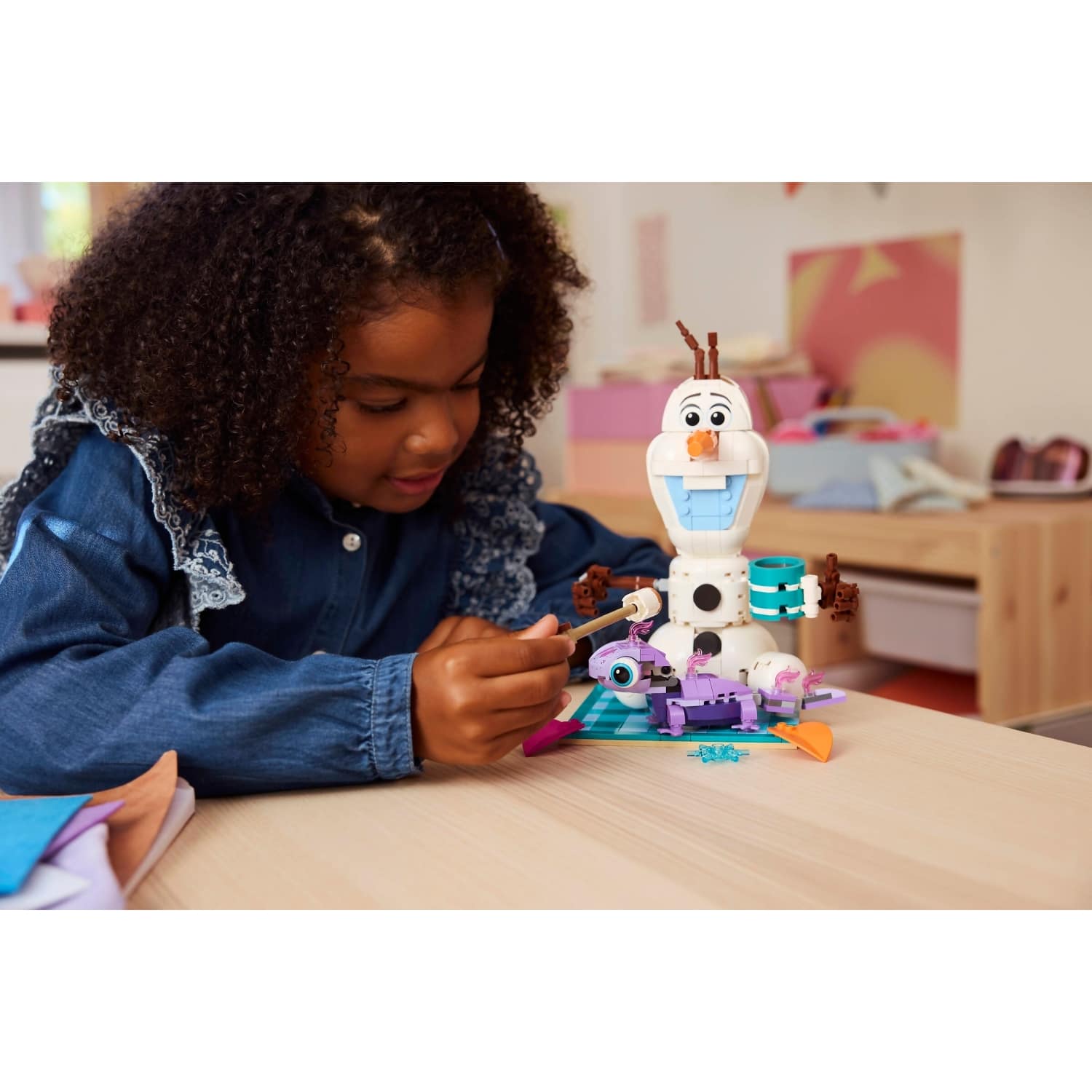 LEGO® 43287 Olaf and Bruni s Picnic Fun - Disney