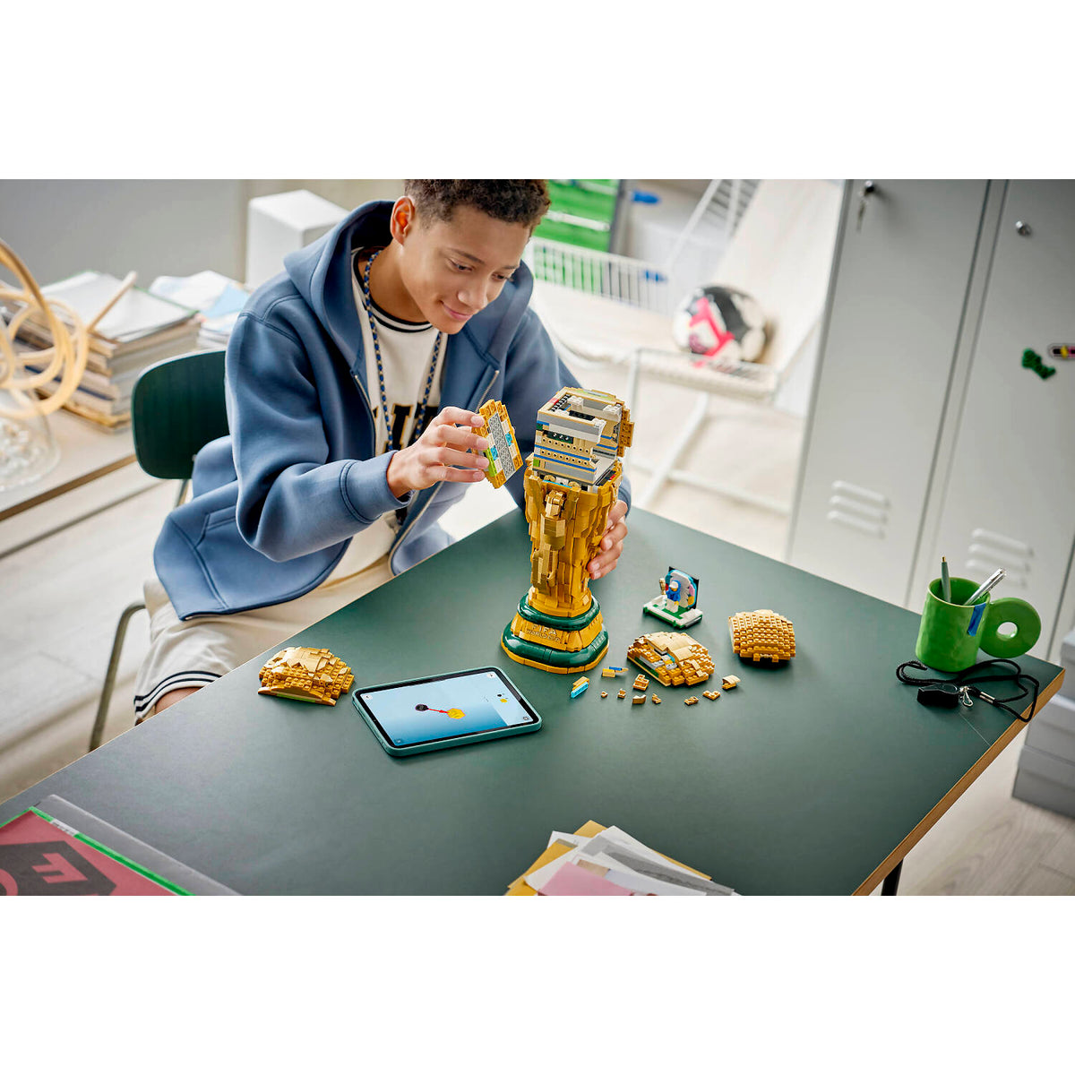 LEGO® 43020 FIFA World Cup Official Trophy - Editions