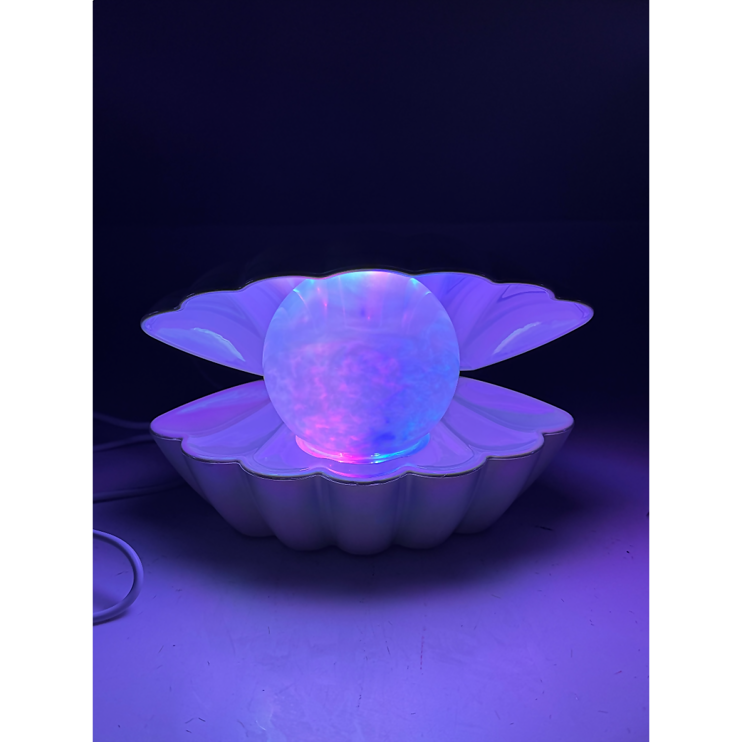 Cotton Candy - Clam Shell Cloud Lamp Pearl - LED Colour Changing Lamp