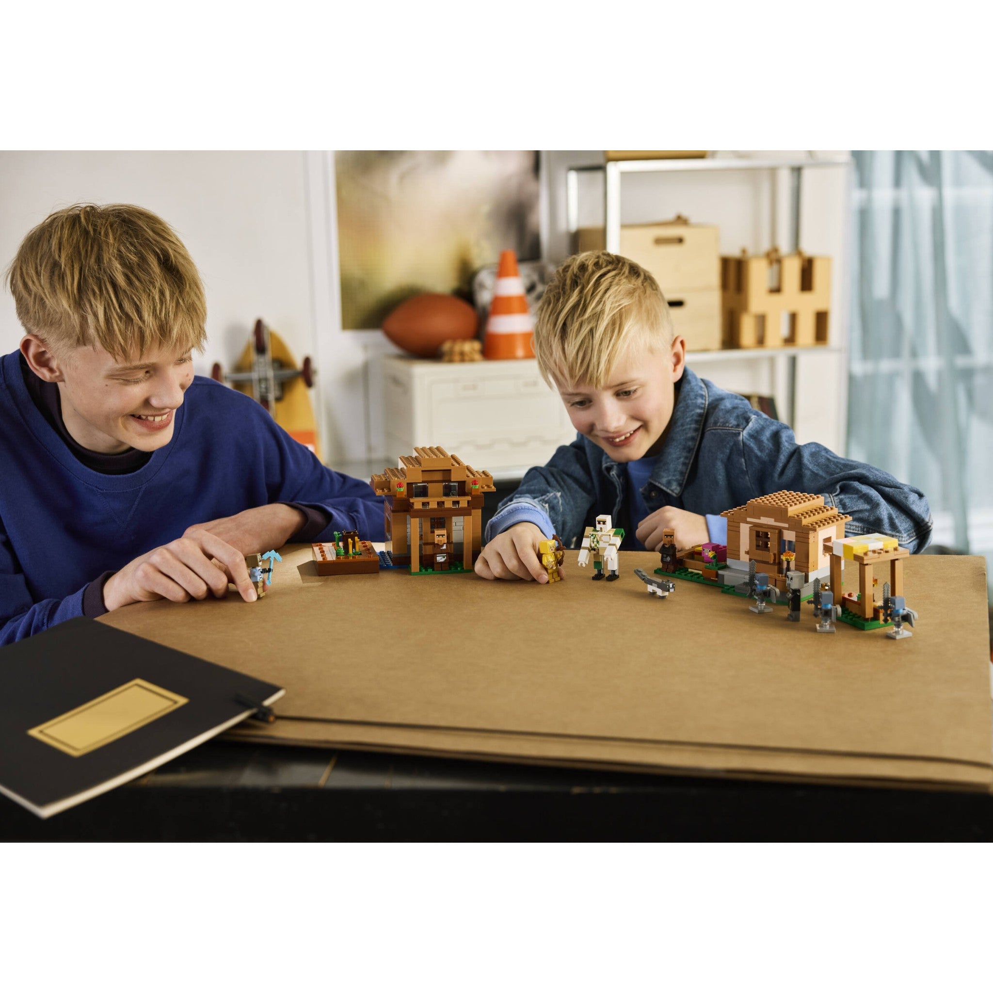 LEGO® 21596 Evoker Village Attack - Minecraft®