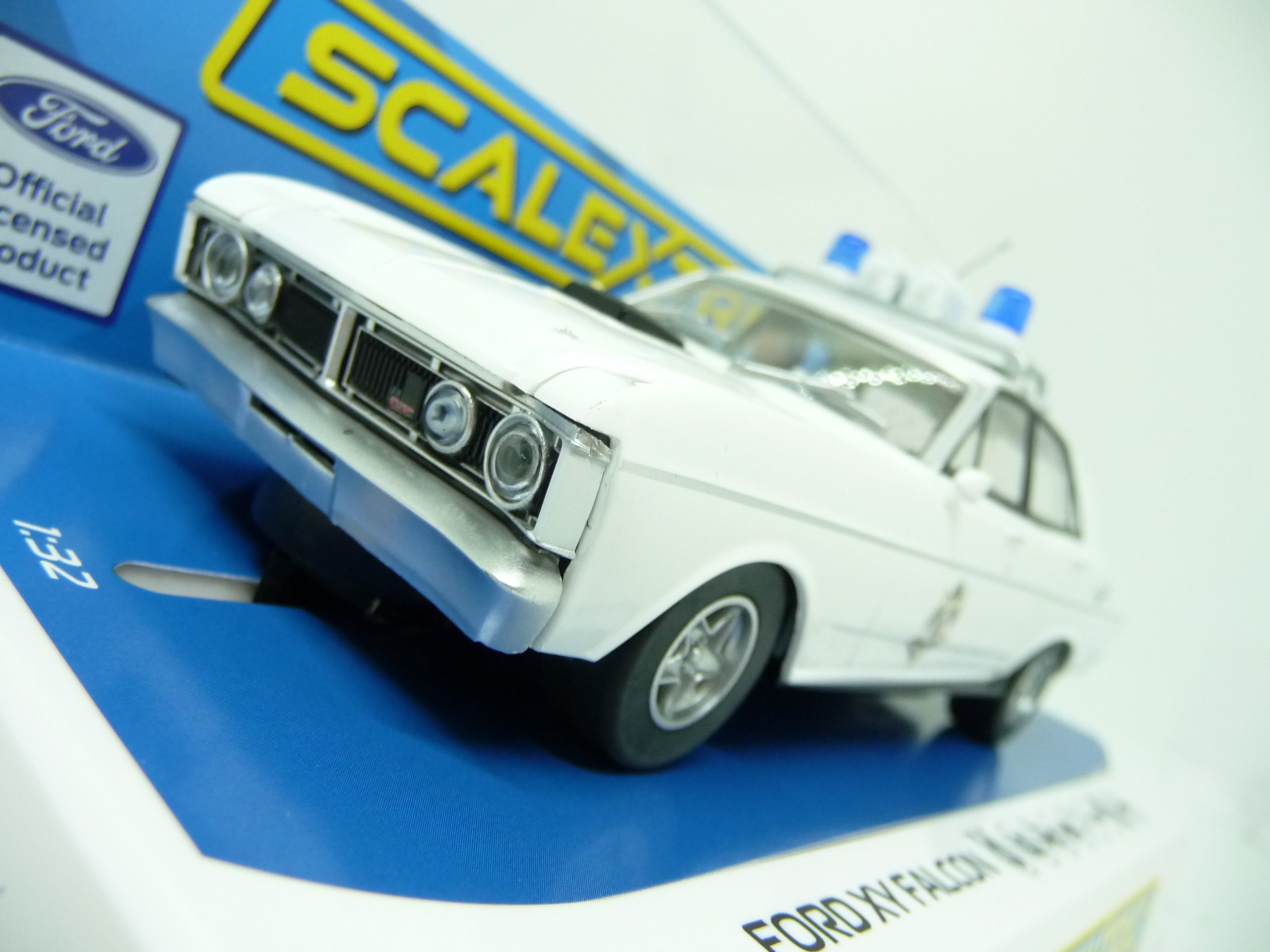 SCALEXTRIC - C4365 FORD XY FALCON POLICE CAR