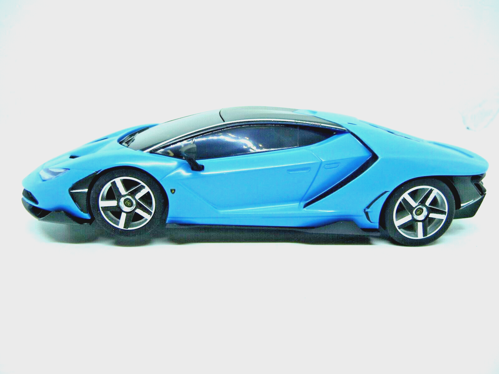 SCALEXTRIC - C4312 1:32 LAMBORGHINI CENTENARIO BLUE SLOT CAR SUIT CARRERA